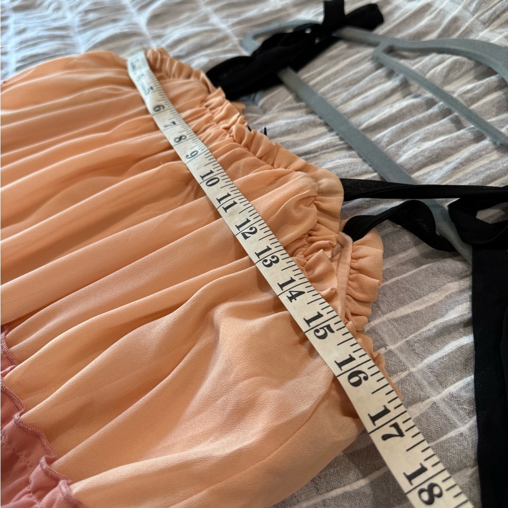 Women’s Dress - Picture 8 of 10